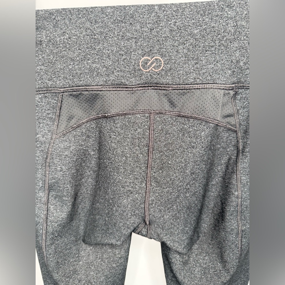 Calia Essential Crossover Capri Cropped Legging - Picture 13 of 16